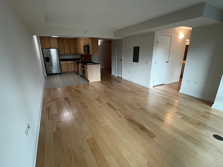 9655 Woods Dr #406 — Photo 7