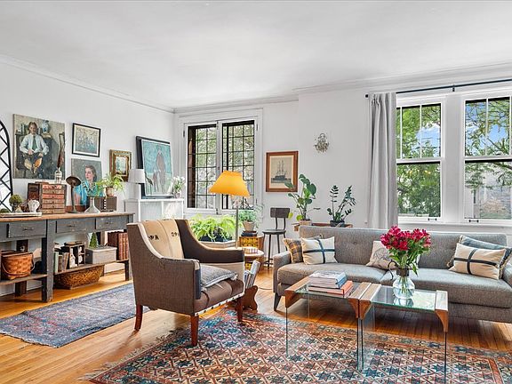 3rd image of 814 Michigan Ave APT 2E