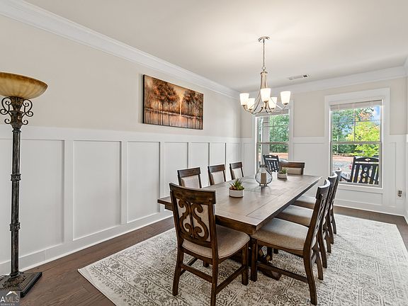5th image of 2884 Porches Ln