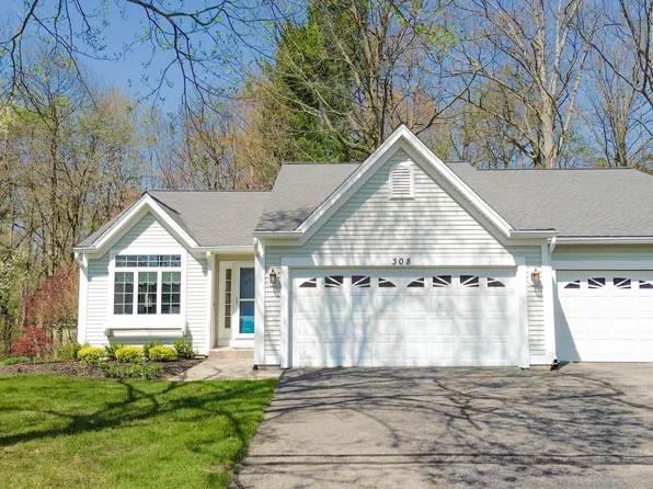 308 Winter Oak W, Holland, MI 49424