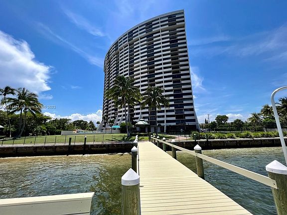 5th image of 5200 N Flagler Dr APT 1402