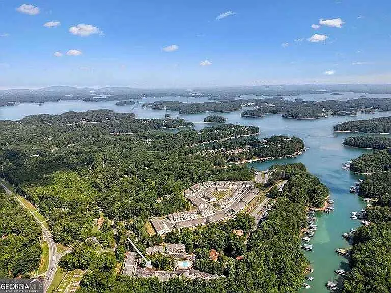 Lake Lanier has approx. 655 miles of shoreline.
Arrow near Bottom left indicates neighborhood location - A cozy 28 unit Townhome community on the shore of Lake Lanier. Approx. 655 miles of shoreline.
