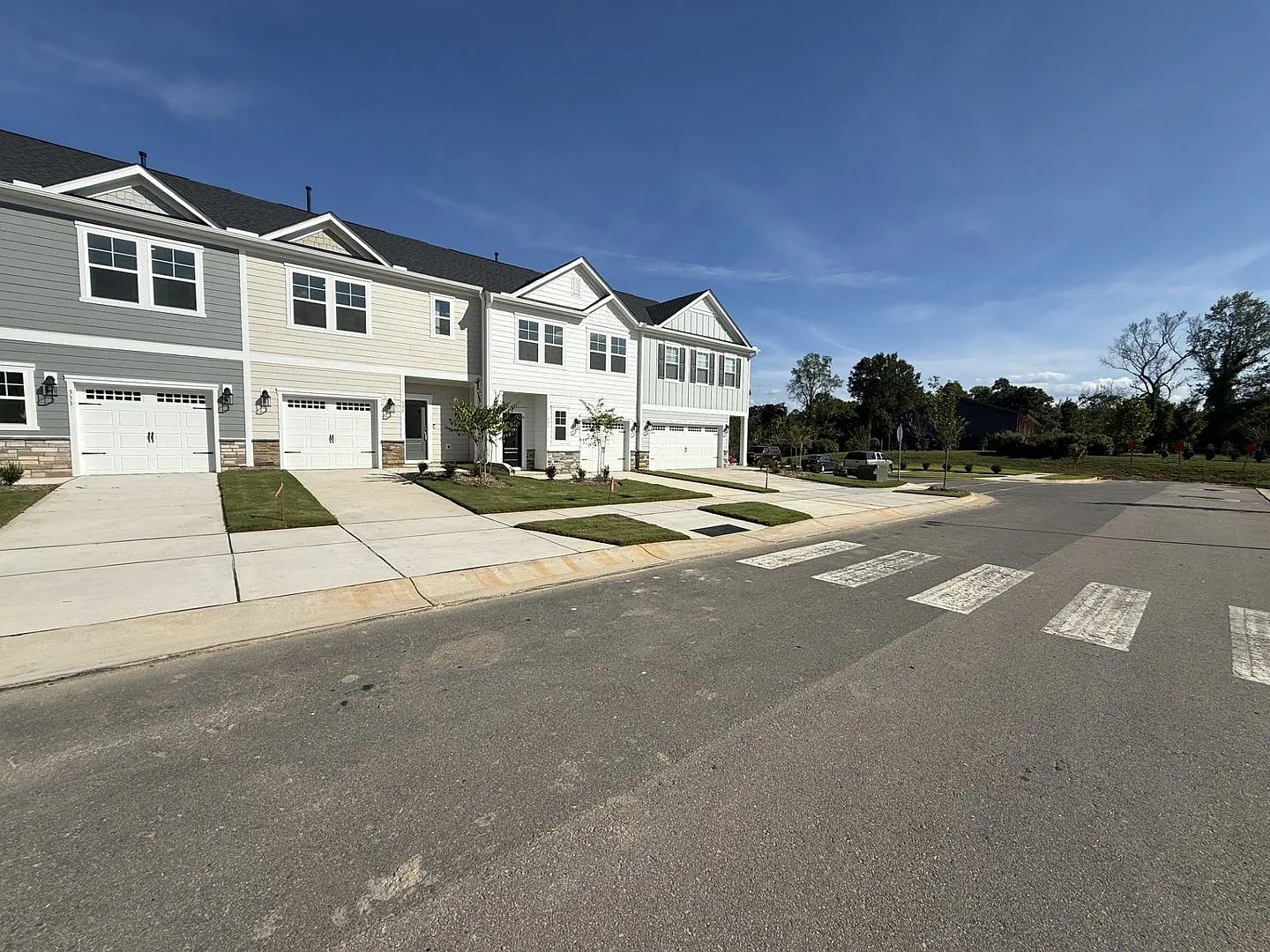 2 bd 2.5 ba townhome — Photo 3