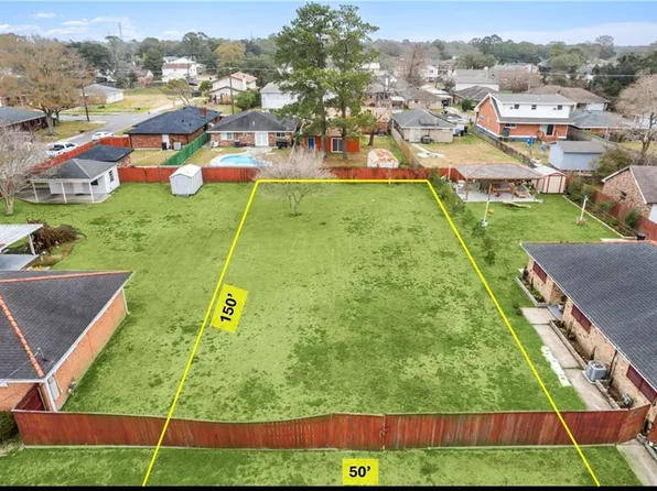 2412 Mercedes Blvd, New Orleans, LA 70114