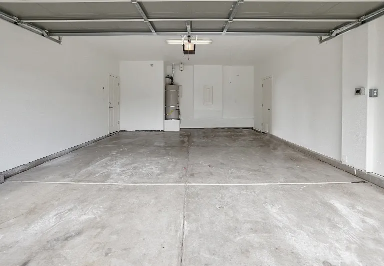 1439 N Mendonca St — Photo 9