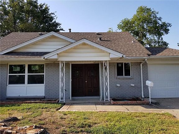 2nd image of 1310 Rosewood Hills Dr