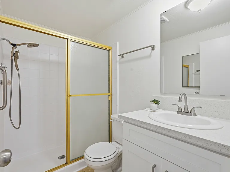 10432 Larwin Ave — Photo 12