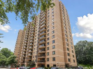 309 Yoakum Pkwy APT 306, Alexandria, VA 22304