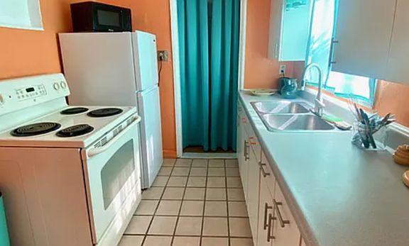 4th image of 3626 E Glenn St