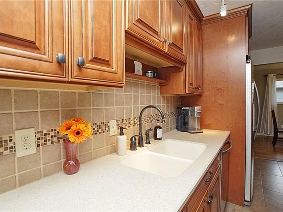 5th image of 1176 Jackie Ln