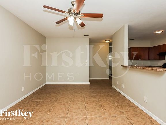 2nd image of 1067 N Chamberlain Blvd