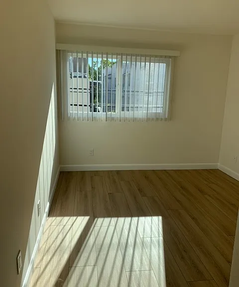 1122 Linden Ave #15 — Photo 13