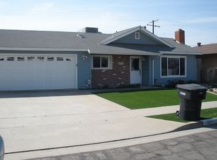 837 Clover Ln, Hanford, CA 93230