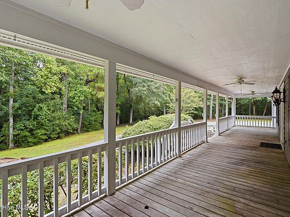 5th image of 305 Grovediere Lane