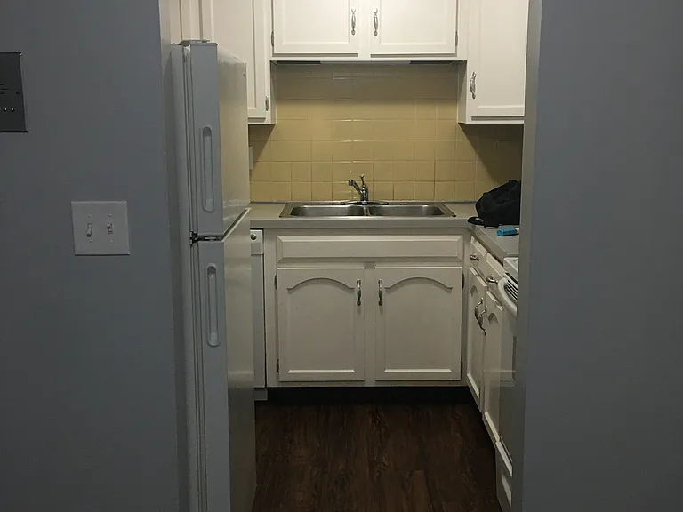 163 Capitol Hill Dr — Photo 4