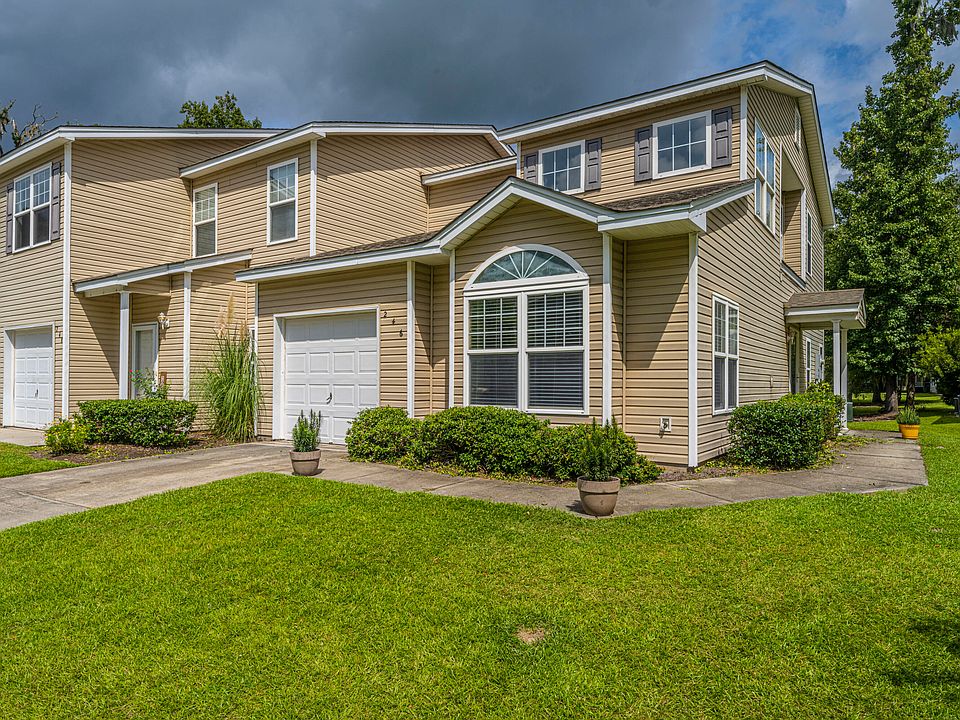 1st image of 246 Grand Oaks Dr