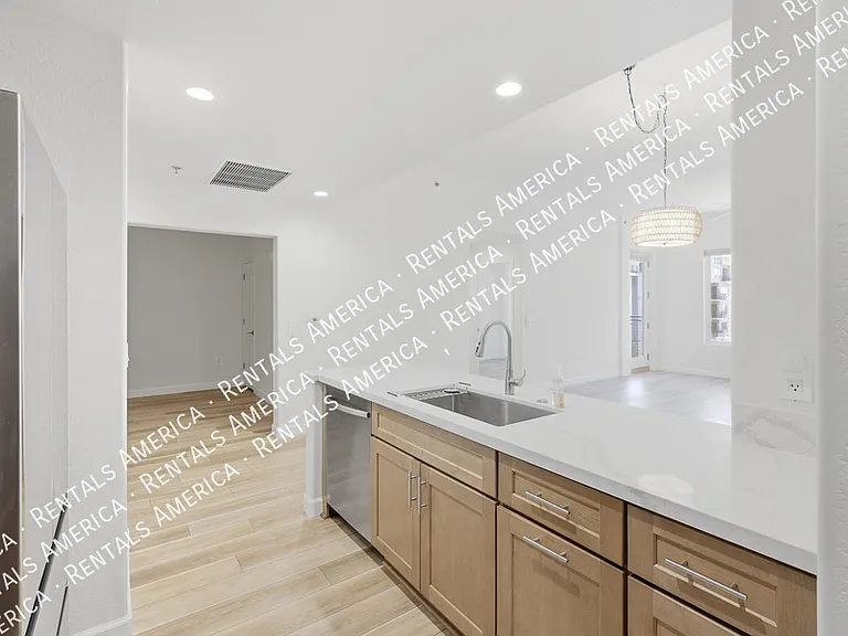 2302 N Central Ave #409 — Photo 10