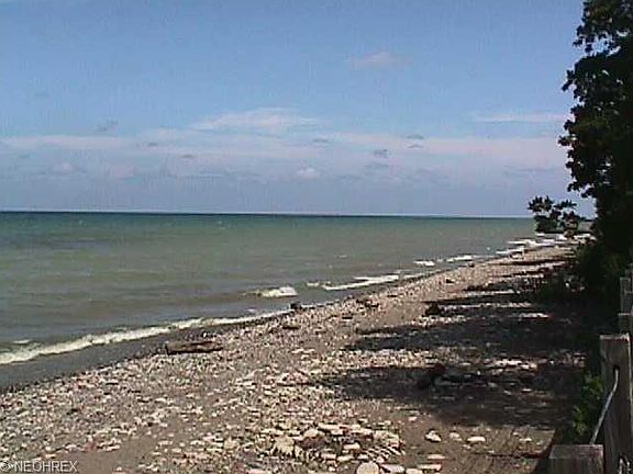 3rd image of 19851 Lake Shore Blvd