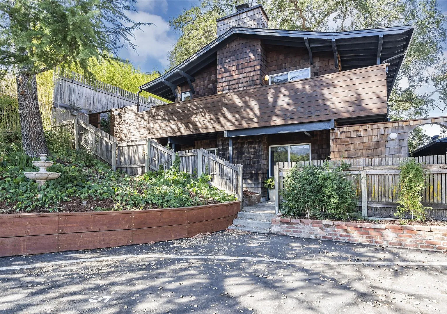 109 Cleland Ave — Photo 1