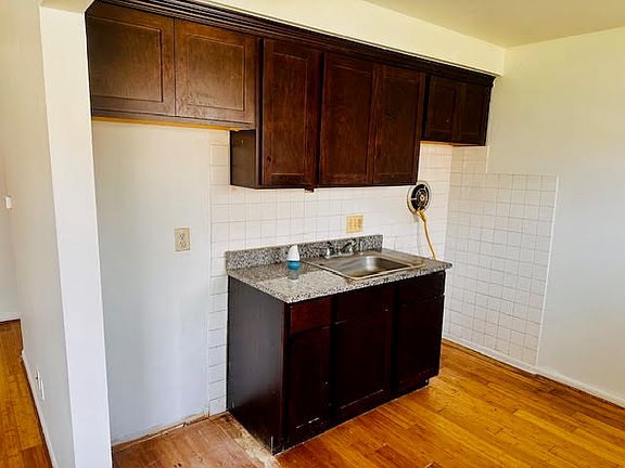 2nd image of 288 North Ave APT 4