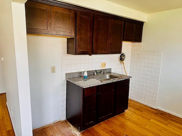Building Photo - 288 North Ave #4
