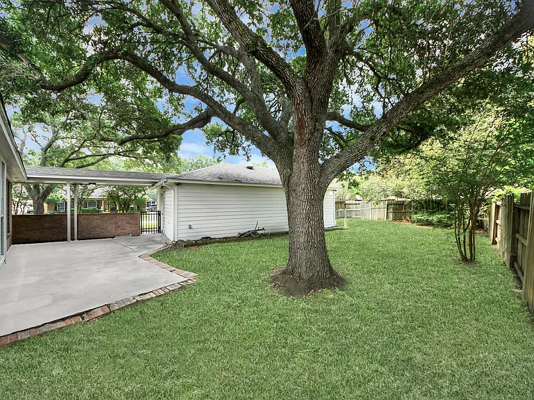 7130 Glenwood Dr — Photo 49