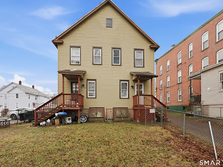 94 Liberty St — Photo 17