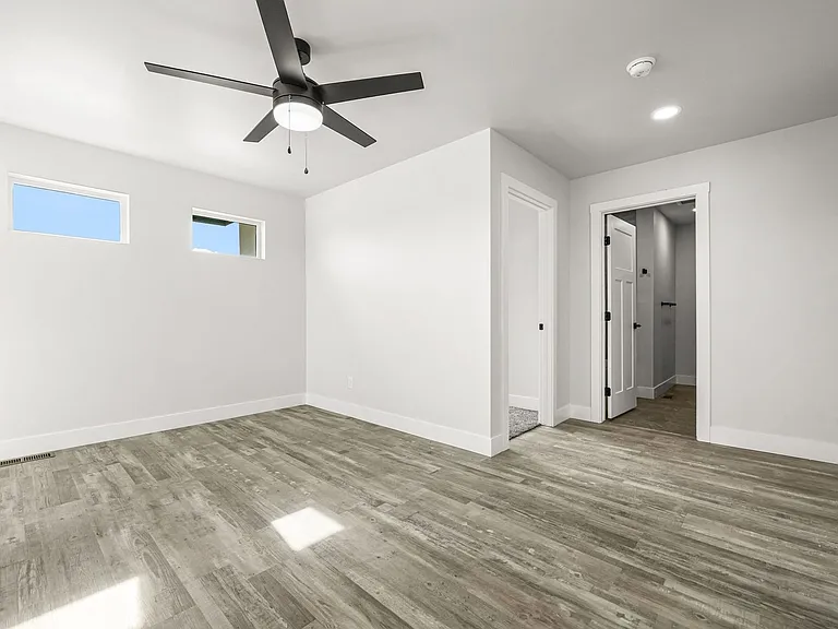 1109 Mee Canyon Cir — Photo 25