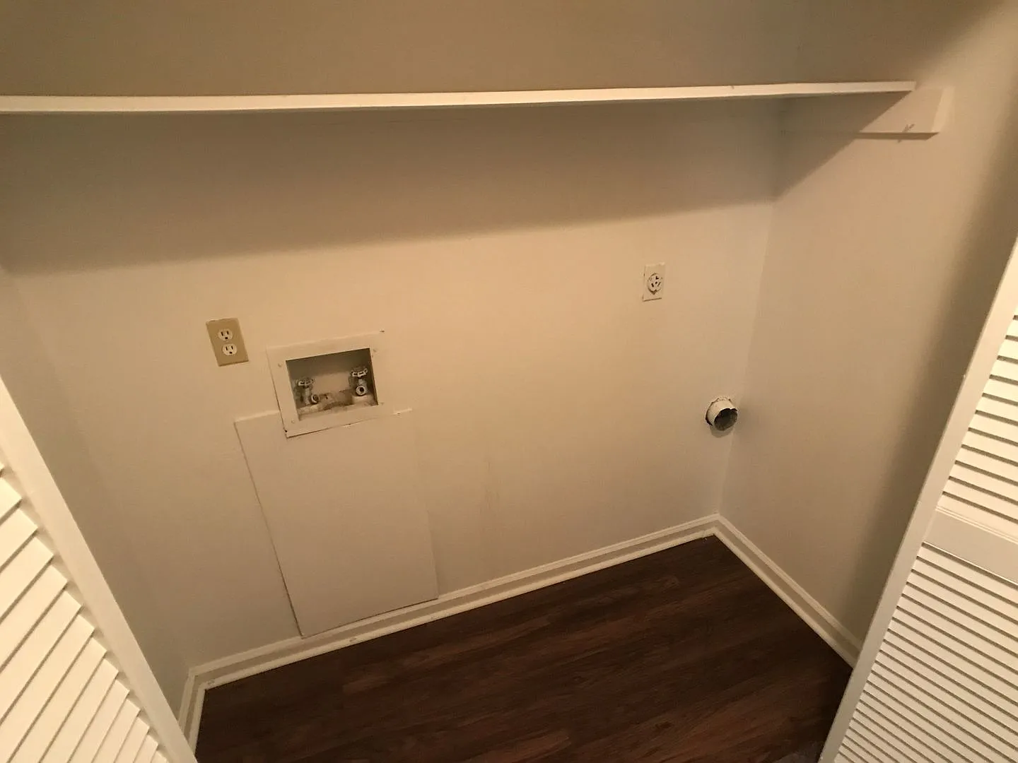 Three Bedroom House on Savannah Southside — Photo 4