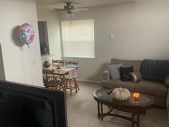 4th image of 7472 Huntington Dr #3