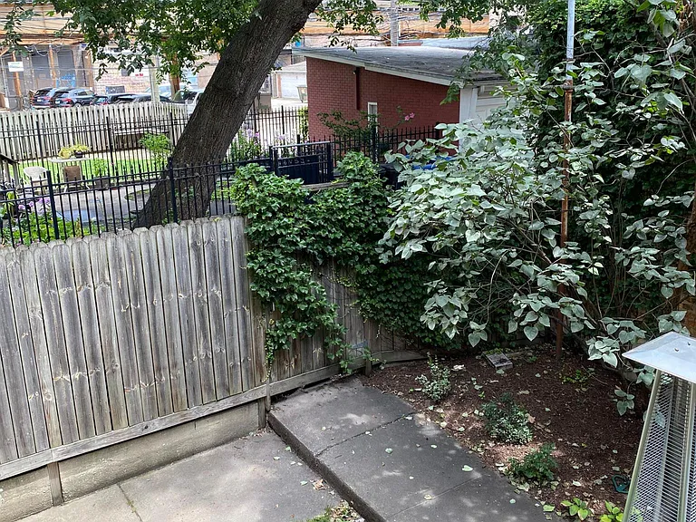 1827 W Evergreen Ave #2 — Photo 16