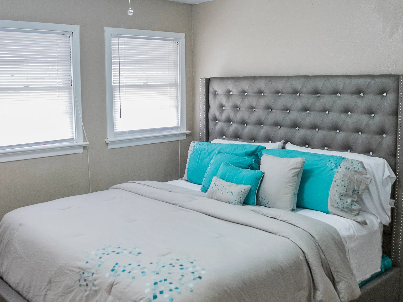 3 bed, $3,200 — Photo 3