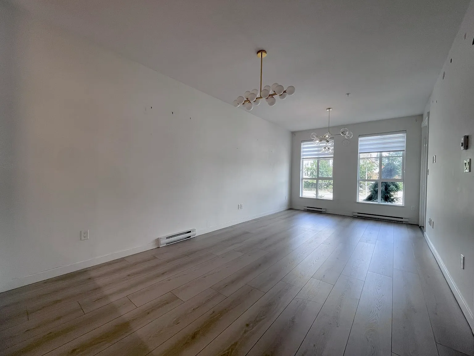 2 bed, 736 sqft, $2,350 — Photo 2