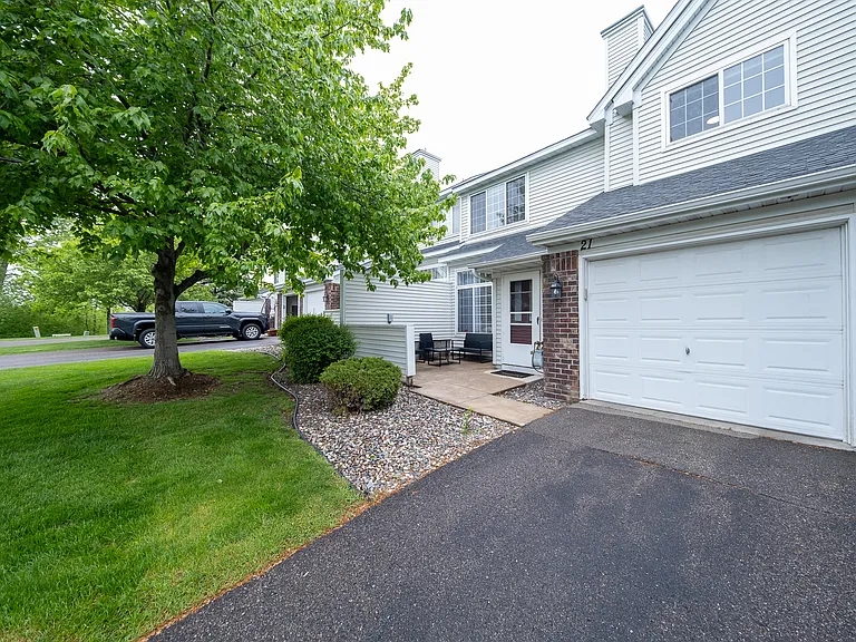 4275 Merrimac Ln N #21 — Photo 1