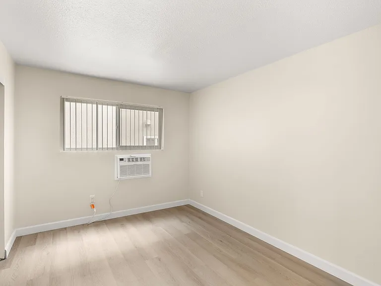 MAGNOLIA WEST APARTMENTS- RIVERSIDE, CA — Photo 66