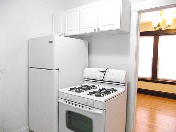 2nd image of 4107 N Ashland Ave APT 1E
