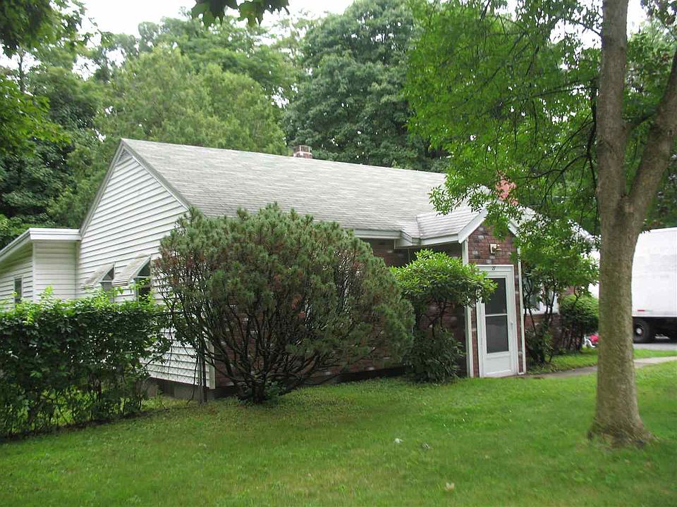 1st image of 27 Chestnut St