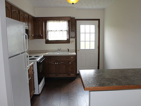 5th image of 5 Beechwood Dr