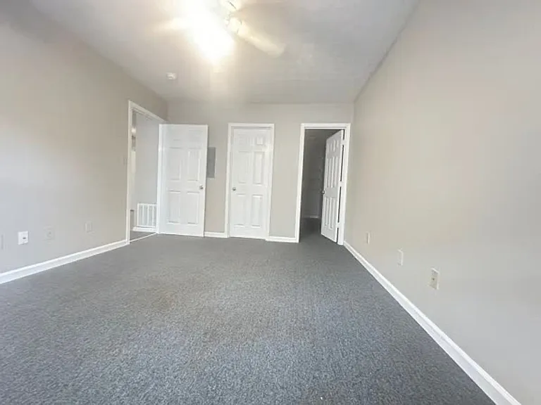 Macey Manor - 139 Macey Ave (Z3) — Photo 11
