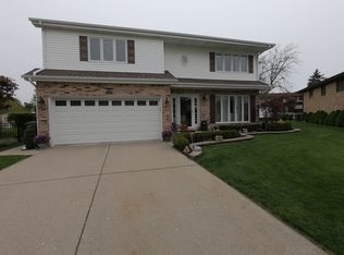 1475 Abourndale Ct, Wheeling, IL 60090
