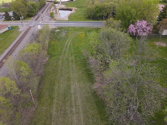 4th image of Broadway Ave