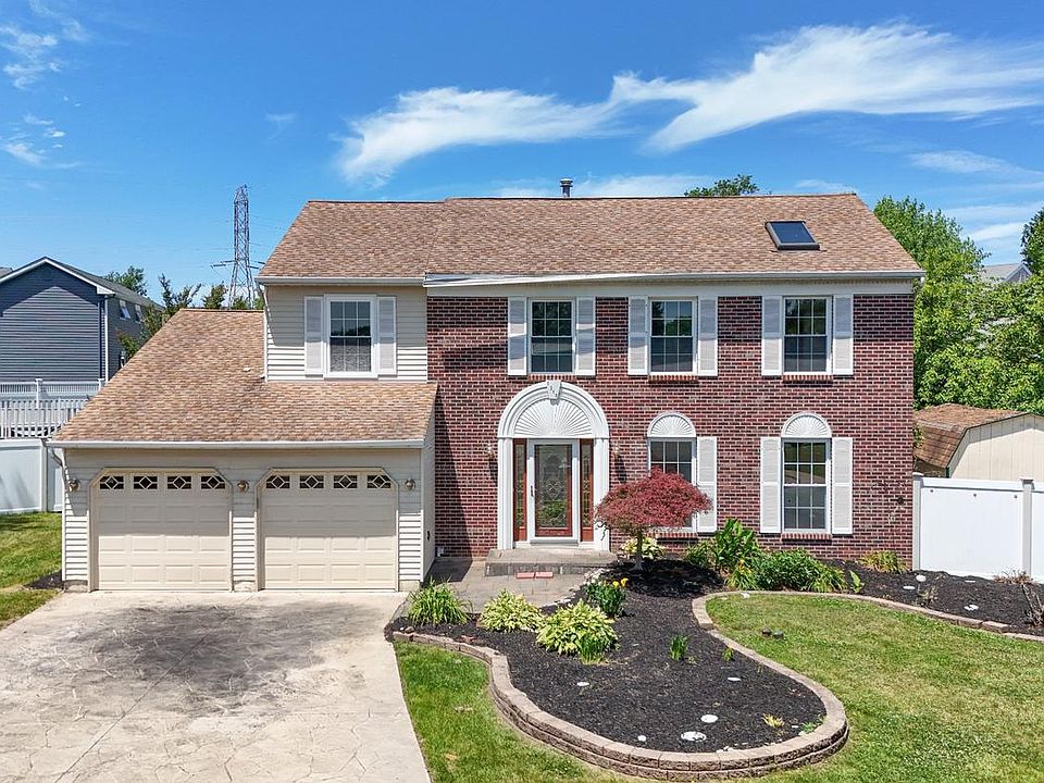 1st image of 1218 Primrose Ln