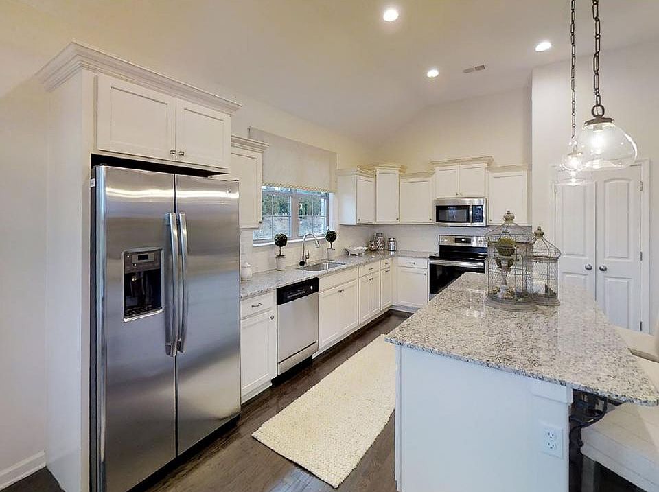 20 Chesnut Ridge Dr, Oakland, TN 38060 MLS 10039436 Zillow