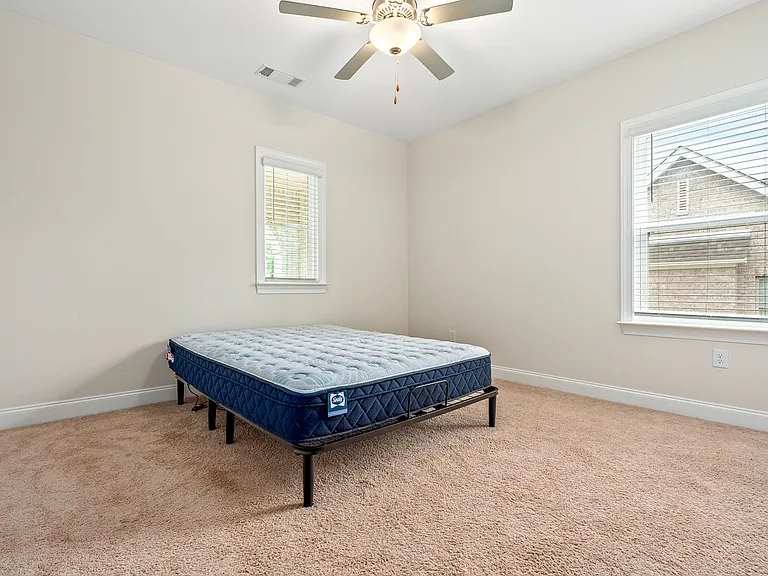 826 Clear Spring Dr — Photo 16