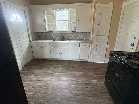 3rd image of 513 W Cherry St #A