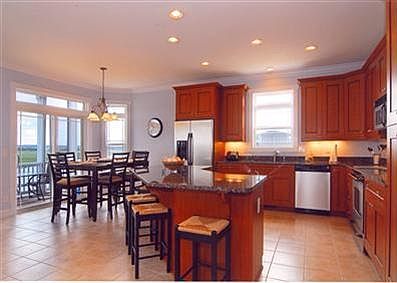 4th image of 166 W Third