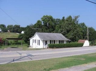 946 S Liberty Hill Rd, Morristown, TN 37813