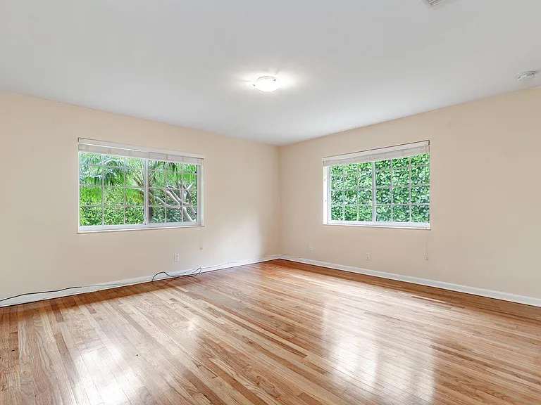 118 Linda Ln — Photo 11
