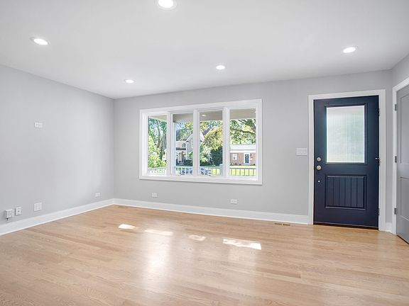5th image of 1113 S Gables Blvd