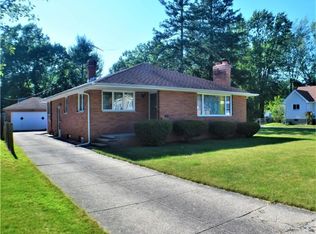 4096 W 224th St, Fairview Park, OH 44126